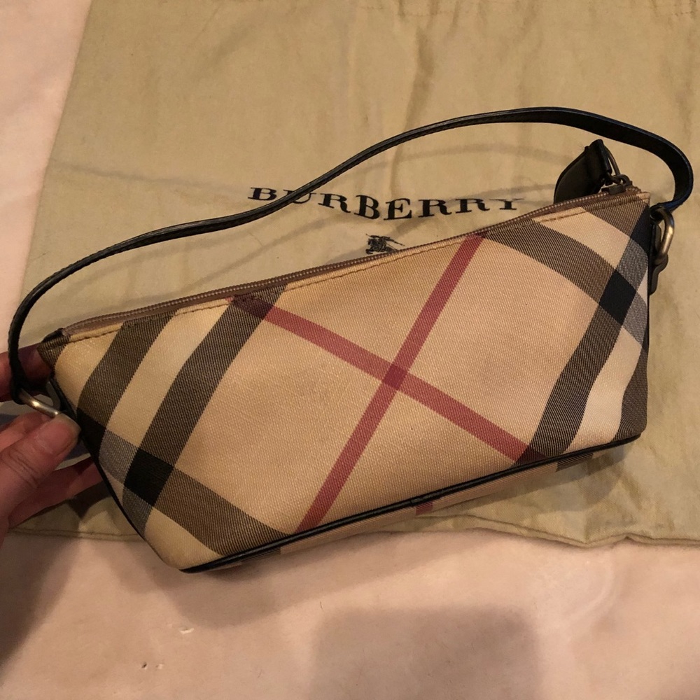 Authentic Burberry Classic Nova Check Purse